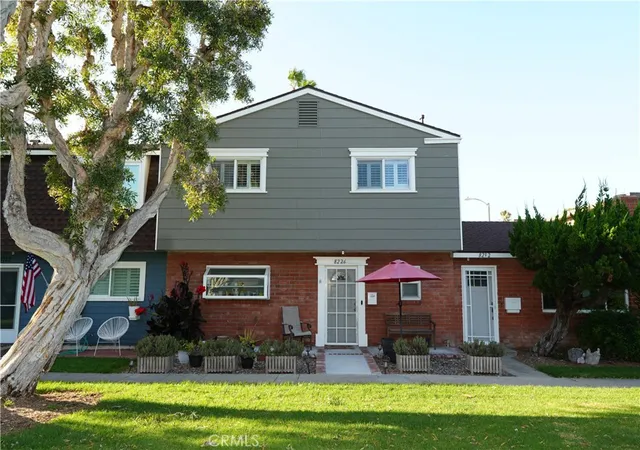 Townhouse for sale at 8226 Pennington Dr, Huntington Beach, CA 92646 | MLS# OC26173559