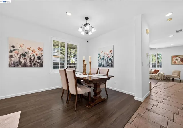 Photo 4 of Single family home for sale at 2661 Zepher Ct, Antioch, CA 94531 | MLS# 41144393 | Listing updated on 2026-10-02