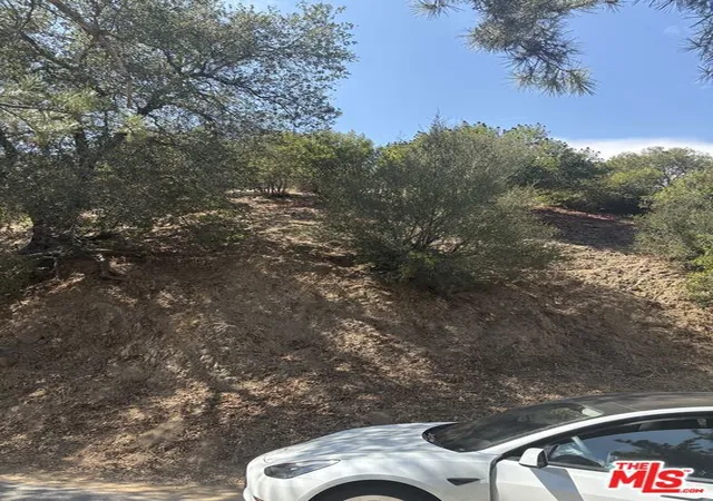 Photo 3 of Land for sale at 0 Saint Andrews Dr, Glendale, CA 91206 | MLS# 26870151 | Listing updated on 2026-09-13