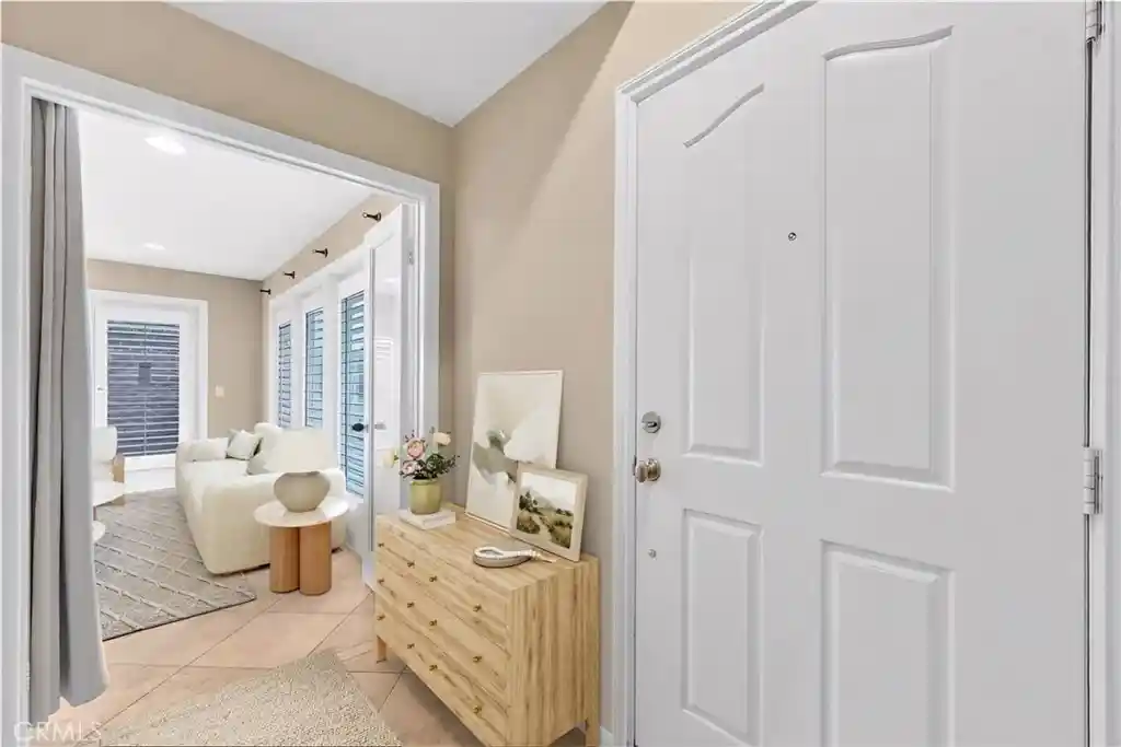 Listing Photo 2 - Condo for sale in 284 Tustin Field Dr located at 284 Tustin Field Dr, Tustin, CA 92782 - Unit 284 Tustin Fld Dr