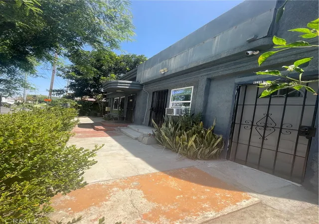 Photo 3 of House for sale at 6214 S Western, Los Angeles, CA 90047 | MLS# MB26173473 | Listing updated on 2026-10-07