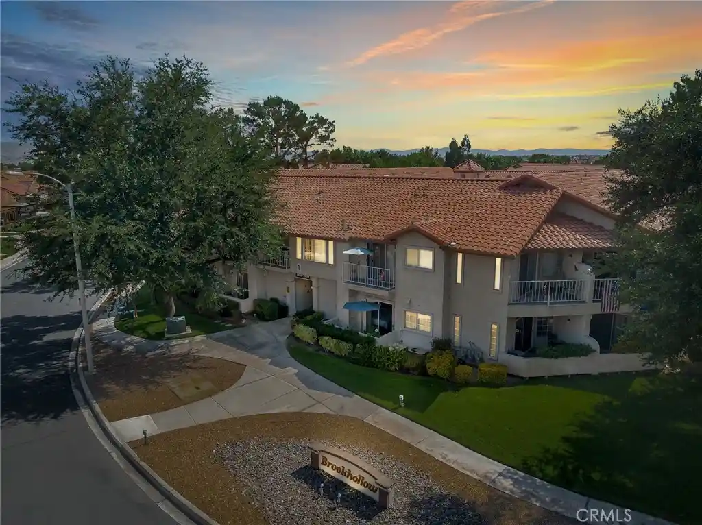 Listing Photo 1 - Condo for sale in 19149 Palo Verde Dr located at 19149 Palo Verde Dr, Apple Valley, CA 92308 - Unit 19149 Palo Verde Dr