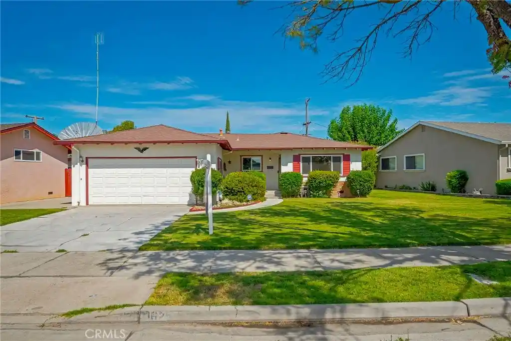 Single family home for sale at 1625 Osborn Ter, Atwater, CA 95301 | MLS# MC26161061