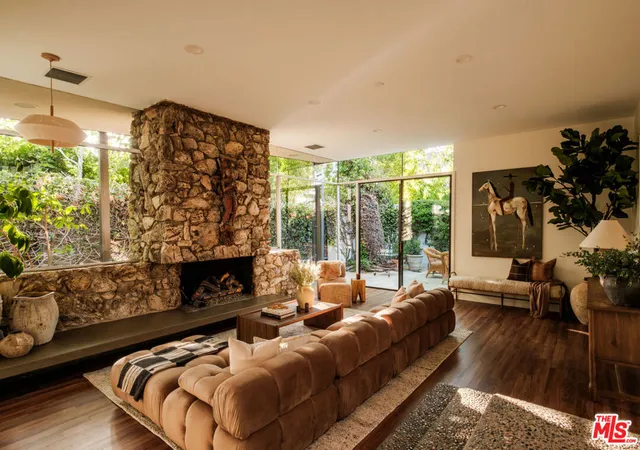 Photo 2 of Single family home for sale at 1151 Angelo Dr, Beverly Hills, CA 90210 | MLS# 26870293 | Listing updated on 2026-09-25