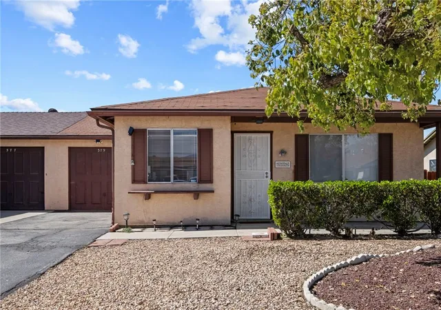 Photo 3 of Single family home for sale at 579 Corona, Hemet, CA 92545 | MLS# SW26173339 | Listing updated on 2026-10-05