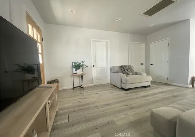 Photo 2 of Single family home for sale at 463 Macdonald St, Pasadena, CA 91103 | MLS# CV26174001 | Listing updated on 2026-09-28