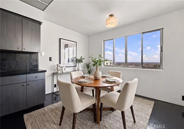 Listing Photo 4 - Condo for sale in building located at 7250 Franklin Ave, Los Angeles, CA 90046 - Unit #804