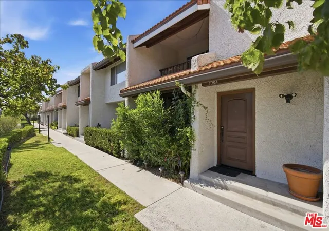 Photo 1 of Townhouse for sale at 9562 Via Bernardo, Burbank, CA 91504 | MLS# 26869493 | Listing updated on 2026-10-09