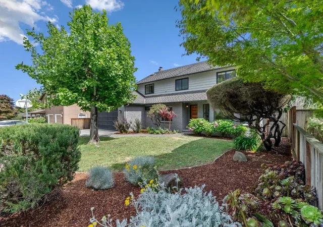 Photo 2 of Single family home for sale at 105 Quarry Ln, Santa Cruz, CA 95060 | MLS# ML82057118 | Listing updated on 2026-09-30