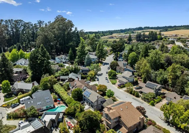 Photo 3 of Single family home for sale at 105 Quarry Ln, Santa Cruz, CA 95060 | MLS# ML82057118 | Listing updated on 2026-09-30