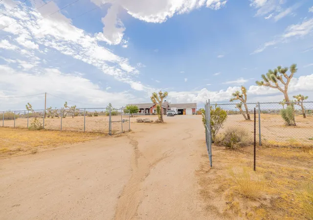 Photo 2 of Single family home for sale at 4224 Yucca Mesa Rd, Yucca Valley, CA 92284 | MLS# 219151246DA | Listing updated on 2026-10-05