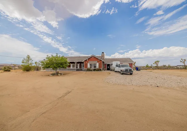 Photo 3 of Single family home for sale at 4224 Yucca Mesa Rd, Yucca Valley, CA 92284 | MLS# 219151246DA | Listing updated on 2026-10-05