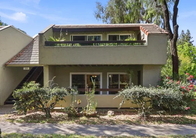 Photo 3 of Condo for sale at 309 Tradewinds Dr #15, San Jose, CA 95123 | MLS# ML82057130 | Listing updated on 2026-10-09