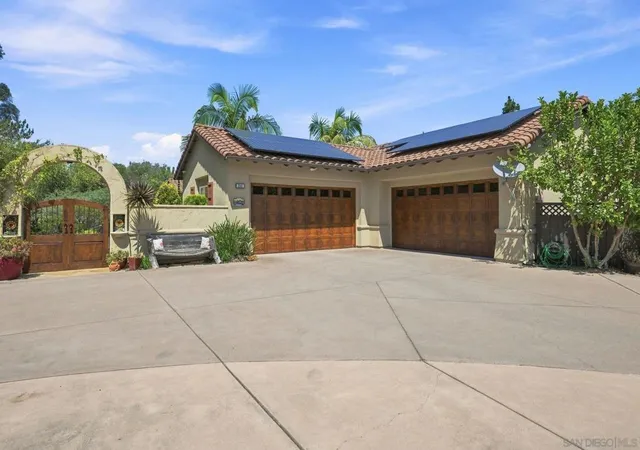 Photo 4 of Single family home for sale at 3501 Lone Hl Ln, Encinitas, CA 92024 | MLS# 260019526SD | Listing updated on 2026-09-13