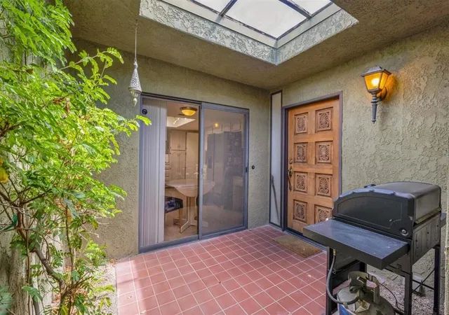 Photo 3 of Condo for sale at 5822 E Palm Oasis St, Palm Springs, CA 92264 | MLS# 219151247PS | Listing updated on 2026-10-07