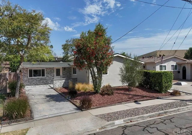 Photo 2 of Sale Pending at 5174 Acuna St, San Diego, CA 92117 | MLS# NDP2607517 | Listing updated on 2026-10-02