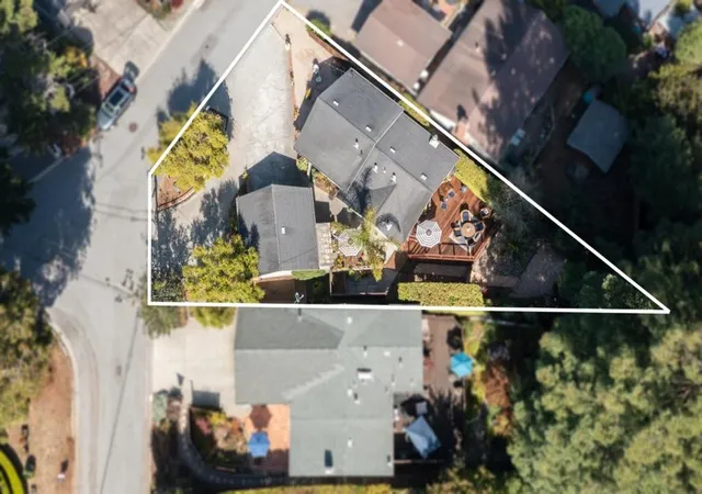 Photo 3 of Single family home for sale at 514 Humes Ave, Aptos, CA 95003 | MLS# ML82057137 | Listing updated on 2026-09-07