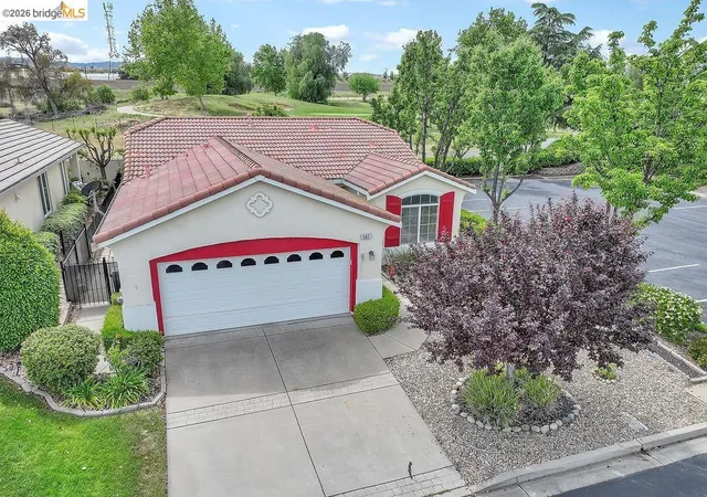 Photo 2 of Single family home for sale at 987 Centennial Dr, Brentwood, CA 94513 | MLS# 41144462 | Listing updated on 2026-09-30