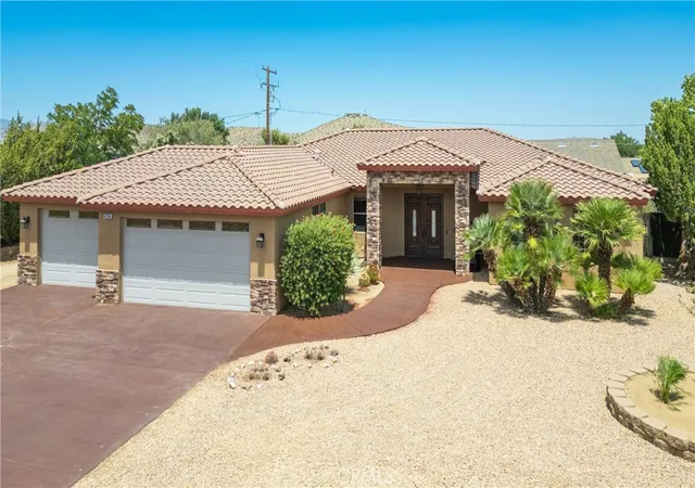 Photo 3 of Single family home for sale at 57934 Juarez, Yucca Valley, CA 92284 | MLS# IG26169719 | Listing updated on 2026-10-11