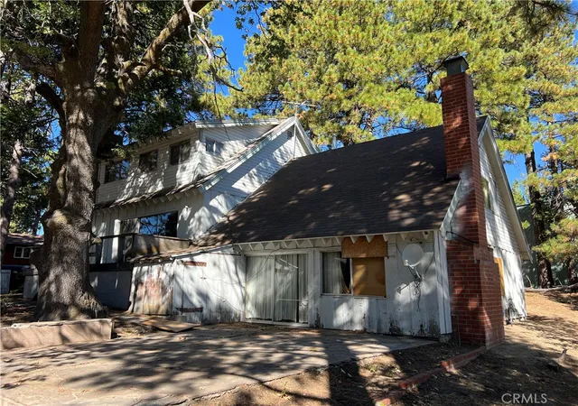 Photo 2 of Single family home for sale at 31096 Wild Oak, Running Springs, CA 92382 | MLS# IG26174284 | Listing updated on 2026-10-05