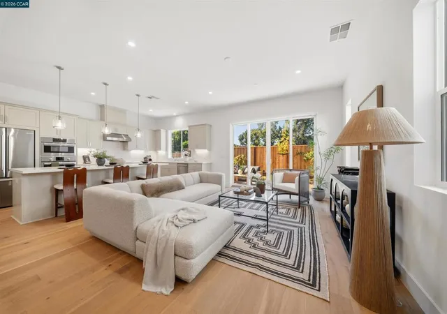 Photo 4 of Single family home for sale at 207 Bisque Ct, San Ramon, CA 94583 | MLS# 41144468 | Listing updated on 2026-09-30
