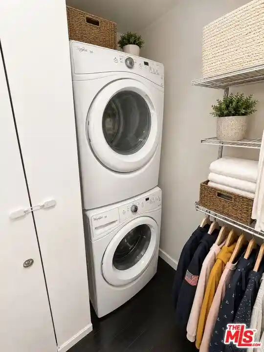 Listing Photo 24 - Condo for sale in 631 Wilcox Ave located at 631 Wilcox Ave, Los Angeles, CA 90004 - Unit #3F