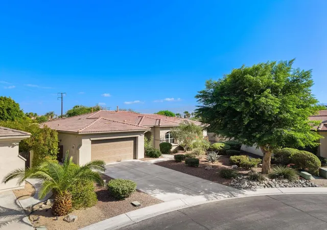 Photo 2 of Single family home for sale at 102 Tesori Dr, Palm Desert, CA 92211 | MLS# 219151255DA | Listing updated on 2026-09-28