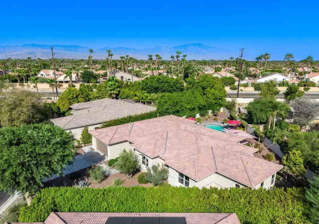 Photo 3 of Single family home for sale at 102 Tesori Dr, Palm Desert, CA 92211 | MLS# 219151255DA | Listing updated on 2026-09-28