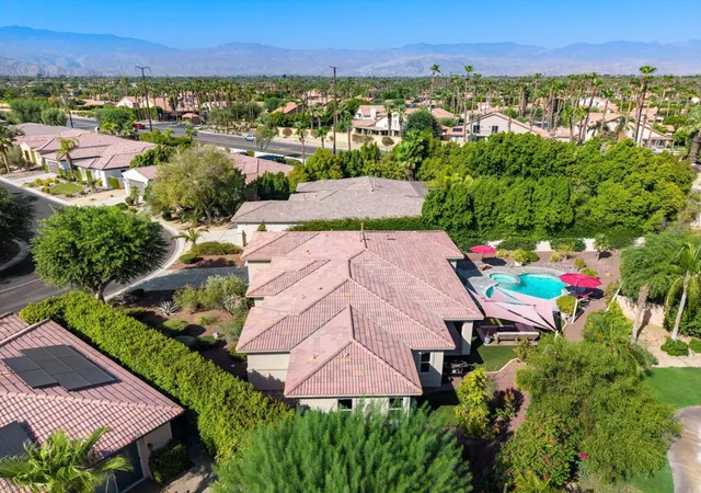 Photo 4 of Single family home for sale at 102 Tesori Dr, Palm Desert, CA 92211 | MLS# 219151255DA | Listing updated on 2026-09-28