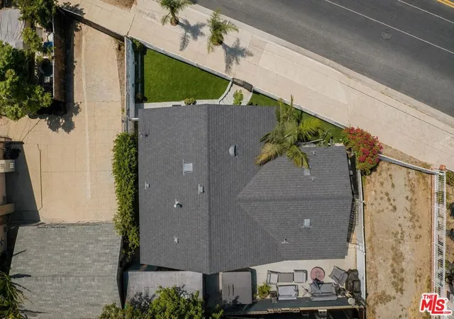 Photo 22 of Single family home for sale at 2016 10th Avenue, Los Angeles, CA 90018 | MLS# 26870369 | Listing updated on 2026-10-08