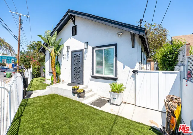 Photo 2 of Single family home for sale at 2016 10th Avenue, Los Angeles, CA 90018 | MLS# 26870369 | Listing updated on 2026-10-08