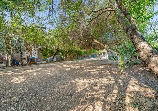 Photo 4 of Single family home for sale at 2081 Summit, Altadena, CA 91001 | MLS# AR26174438 | Listing updated on 2026-10-11