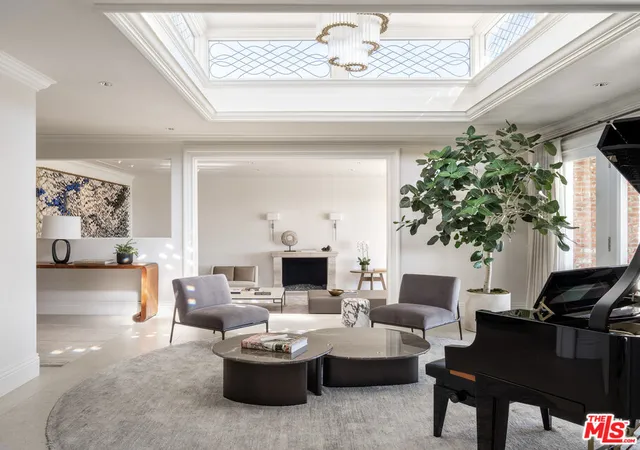 Photo 4 of Single family home for sale at 520 Stonewood Dr, Beverly Hills, CA 90210 | MLS# 26870403 | Listing updated on 2026-09-21