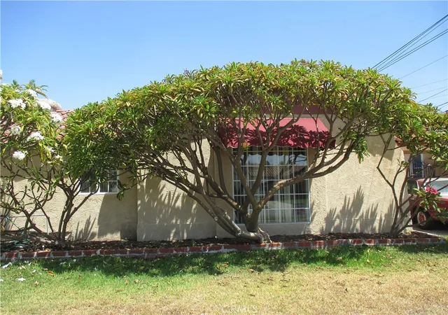 Photo 1 of Sale Pending at 3511 California St, Huntington Park, CA 90255 | MLS# IV26174393 | Listing updated on 2026-10-05