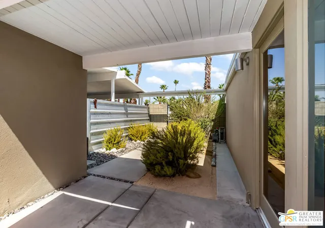 Photo 3 of Sale Pending at 2187 N Berne Dr, Palm Springs, CA 92262 | MLS# 26870437PS | Listing updated on 2026-09-19