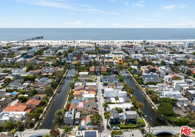 Photo 1 of Sale Pending at 2615 Beach Ave, Venice, CA 90291 | MLS# 26870525 | Listing updated on 2026-09-30