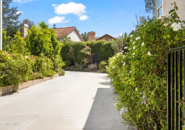 Photo 2 of Single family home for sale at 5043 Evanwood Ave, Oak Park, CA 91377 | MLS# 226003825 | Listing updated on 2026-09-30