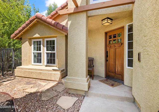 Photo 3 of Single family home for sale at 5043 Evanwood Ave, Oak Park, CA 91377 | MLS# 226003825 | Listing updated on 2026-09-30