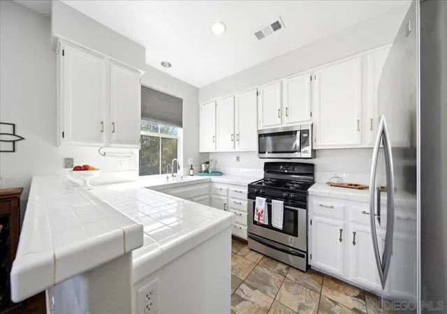 Photo 3 of Townhouse for sale at 6015 Paseo Salinero, Carlsbad, CA 92009 | MLS# 260019570SD | Listing updated on 2026-09-09