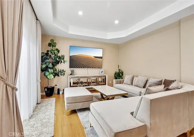 Photo 3 of Single family home for sale at 6921 Kian Ct, Van Nuys, CA 91406 | MLS# SR26174812 | Listing updated on 2026-10-07