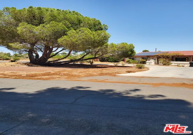 Photo 2 of Sale Pending at 13435 Tioga Rd, Apple Valley, CA 92308 | MLS# 26870695 | Listing updated on 2026-09-13