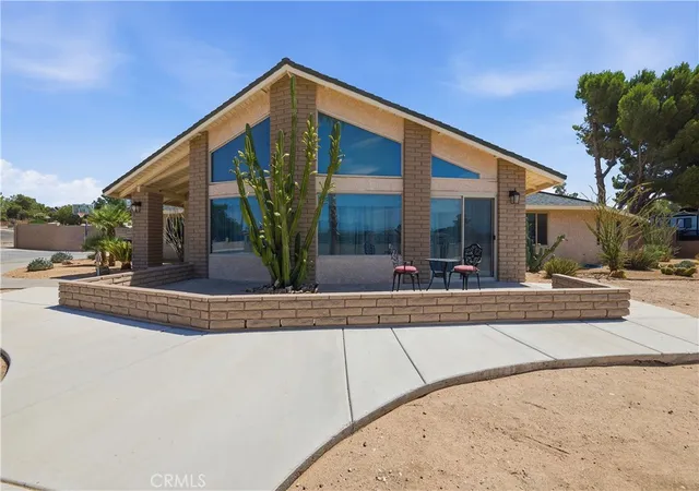 Photo 2 of Single family home for sale at 14613 Keota, Apple Valley, CA 92307 | MLS# IV26175145 | Listing updated on 2026-09-13