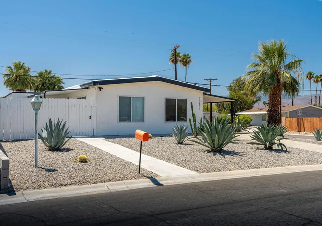 Photo 2 of Manufactured home for sale at 73561 Broadmoor Dr, Thousand Palms, CA 92276 | MLS# 219151281DA | Listing updated on 2026-09-28