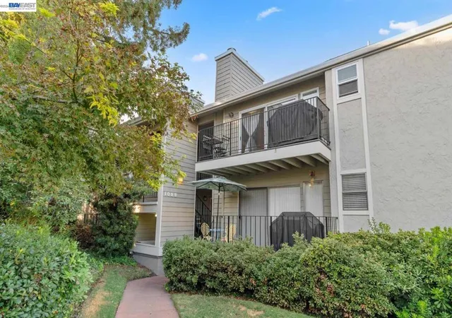 Photo 1 of Condo for sale at 1089 Wesley Ct #8, Walnut Creek, CA 94597 | MLS# 41144536 | Listing updated on 2026-09-22