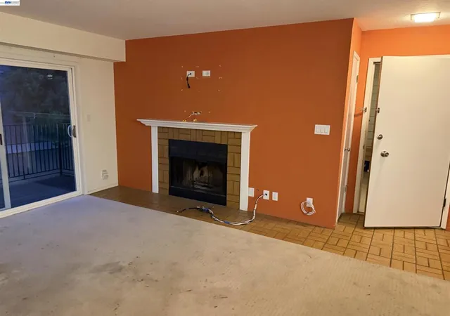 Photo 3 of Condo for sale at 1089 Wesley Ct #8, Walnut Creek, CA 94597 | MLS# 41144536 | Listing updated on 2026-09-22