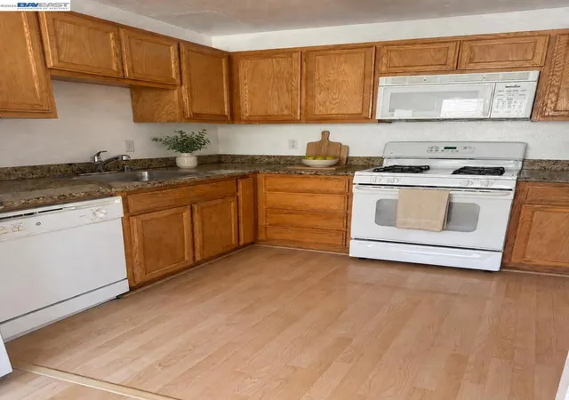 Photo 2 of Sale Pending at 1366 Callen St #C, Vacaville, CA 95688 | MLS# 41144537 | Listing updated on 2026-10-09