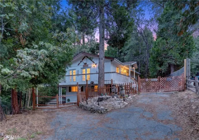Photo 2 of Single family home for sale at 28975 Alder Ter, Cedar Glen, CA 92321 | MLS# IG26175236 | Listing updated on 2026-09-13