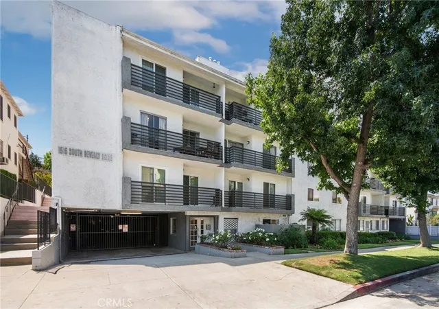 Condo for sale at 1515 S Beverly Dr #101, Los Angeles, CA 90035 | MLS# SB26174608