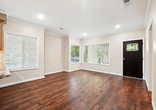 Photo 3 of Single family home for sale at 231 22nd Street, Sacramento, CA 95816 | MLS# ML82057265 | Listing updated on 2026-10-12