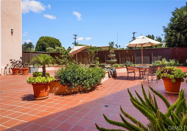 Photo 2 of Condo for sale at 2035 4th Street #202C, Santa Monica, CA 90405 | MLS# CV26174639 | Listing updated on 2026-10-12